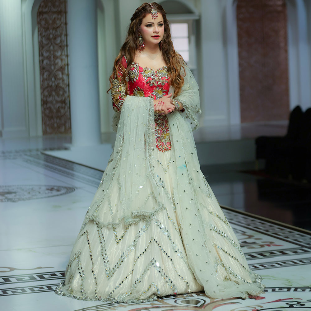 Celebrities On The Ramp For Kashee's Bridal Festive'22 | Reviewit.pk